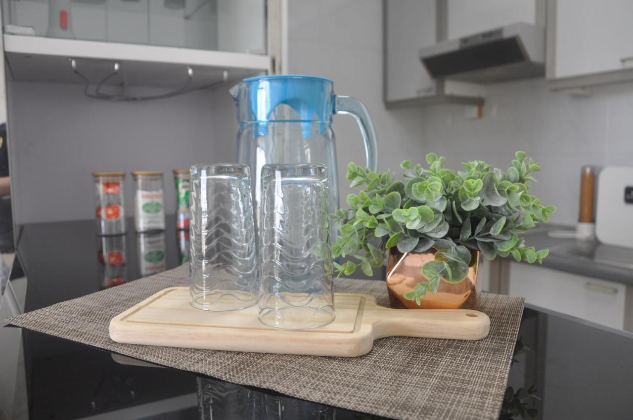 1 Bedroom Apartment, Melaka Cbd Town Center- Hosted By Private Locals Resident, Balcony With City Skyline View Or Seaview, Opposite Malls, Tv Box, 5 Minutes To Jonker Street, Malacca Eksteriør bilde