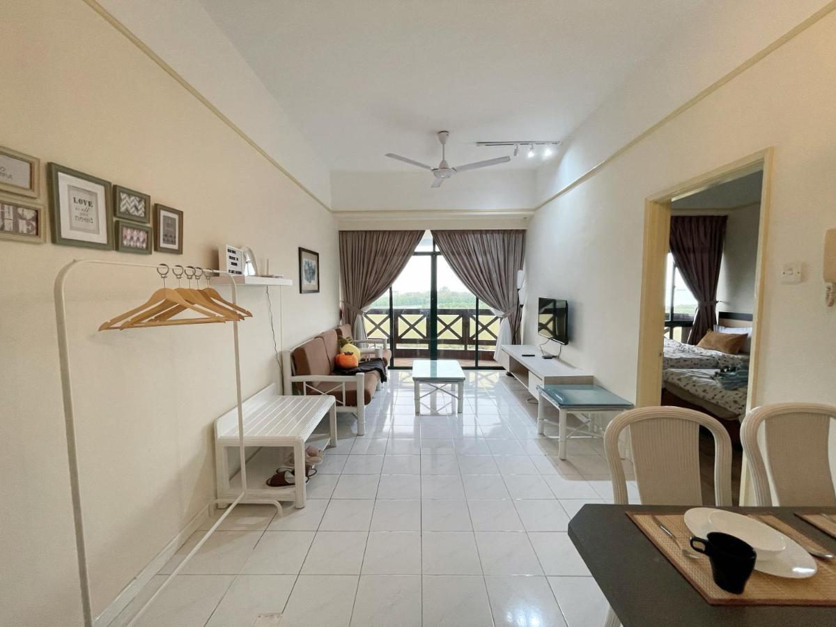 1 Bedroom Apartment, Melaka Cbd Town Center- Hosted By Private Locals Resident, Balcony With City Skyline View Or Seaview, Opposite Malls, Tv Box, 5 Minutes To Jonker Street, Malacca Eksteriør bilde