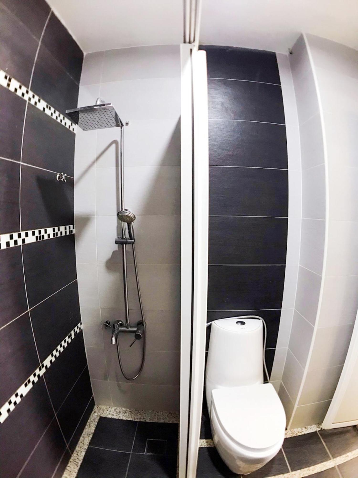 1 Bedroom Apartment, Melaka Cbd Town Center- Hosted By Private Locals Resident, Balcony With City Skyline View Or Seaview, Opposite Malls, Tv Box, 5 Minutes To Jonker Street, Malacca Eksteriør bilde