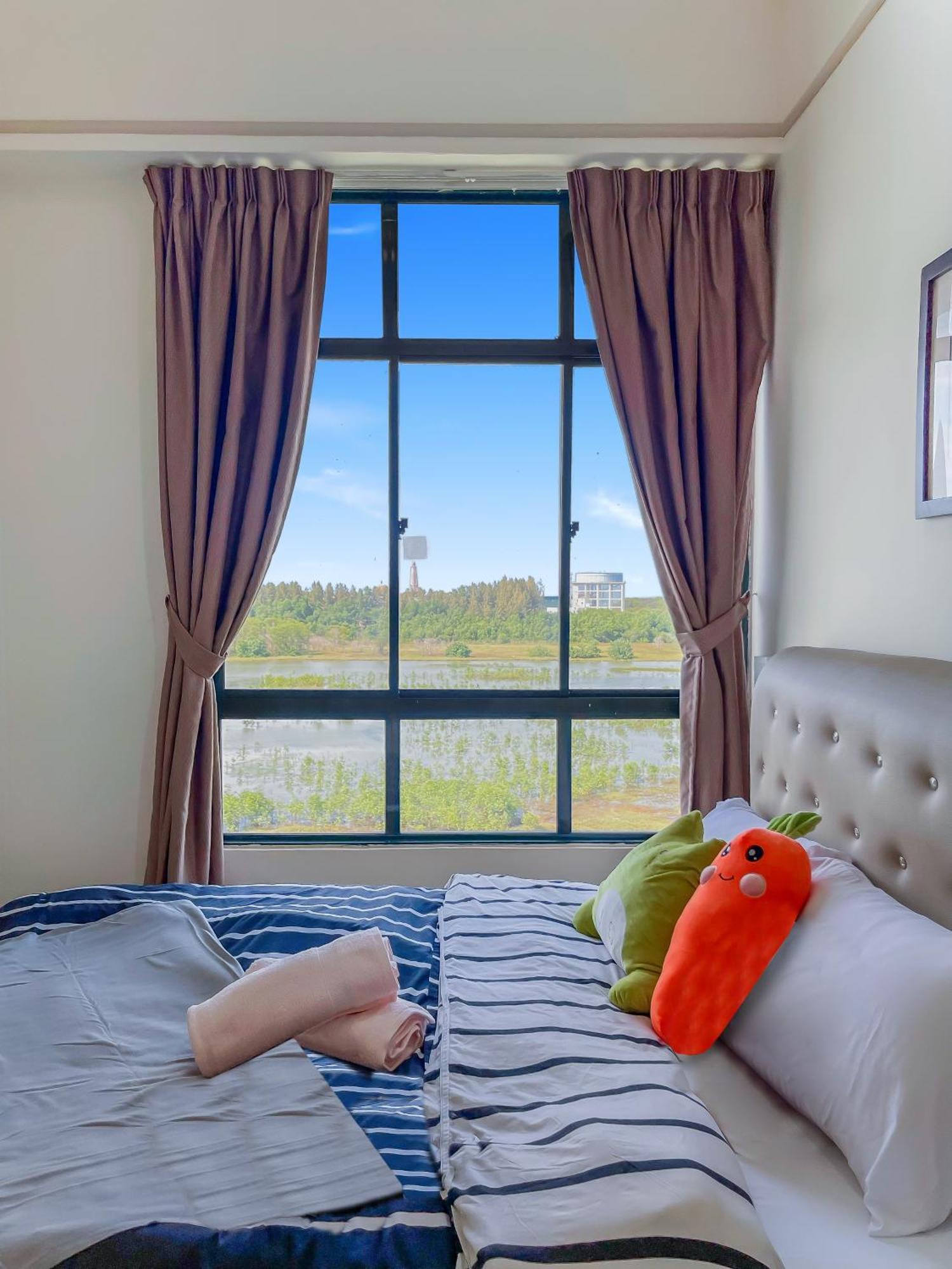 1 Bedroom Apartment, Melaka Cbd Town Center- Hosted By Private Locals Resident, Balcony With City Skyline View Or Seaview, Opposite Malls, Tv Box, 5 Minutes To Jonker Street, Malacca Eksteriør bilde