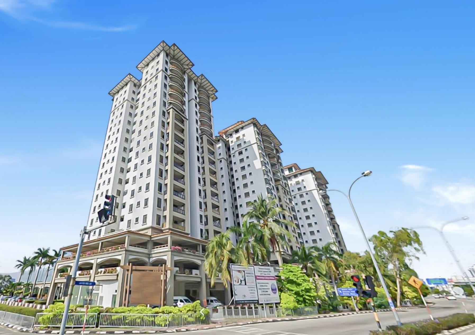 1 Bedroom Apartment, Melaka Cbd Town Center- Hosted By Private Locals Resident, Balcony With City Skyline View Or Seaview, Opposite Malls, Tv Box, 5 Minutes To Jonker Street, Eksteriør bilde